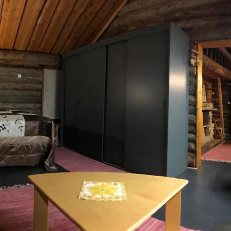 Ruskarossi - Tunnelmallinen Mokki Kahdelle. Apartamento
